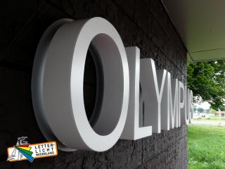 Losse dikke letters met led verlichting naar achteren uitlichtend